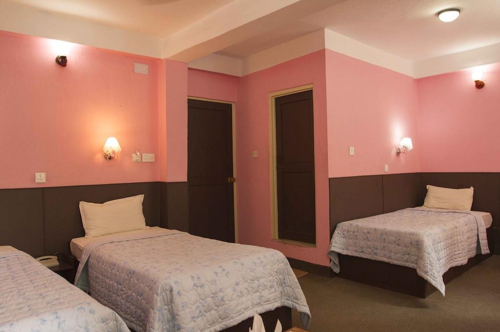 Hotel Impala Garden Катманду Номер фото