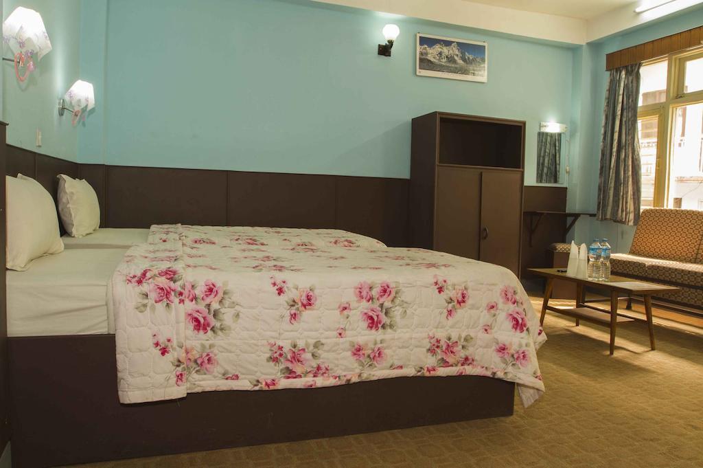 Hotel Impala Garden Катманду Экстерьер фото