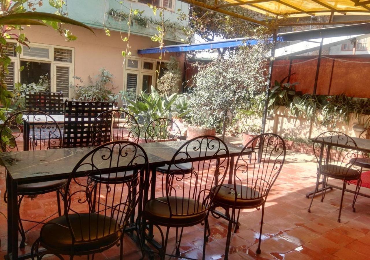 Hotel Impala Garden Катманду Экстерьер фото